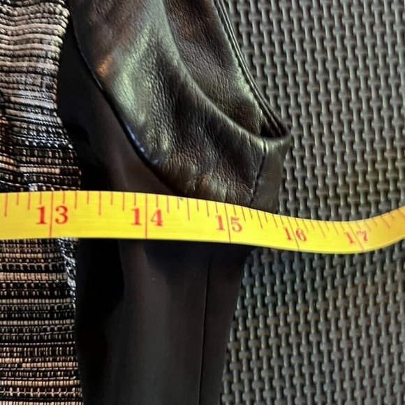 Kempner Tweed Mini Dress Size 2 Leather Trim Stretch Side sleeveless Black White - Picture 13 of 13